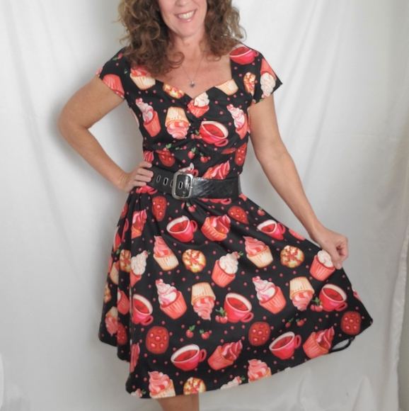 Cupcake hot cocoa retro style holiday Christmas dress - Picture 8 of 10
